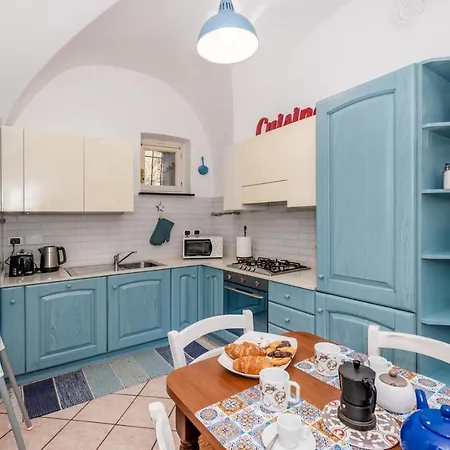 Semesterbostad Tipica Casa Antica Ligure - Ca' Del Ciliegio