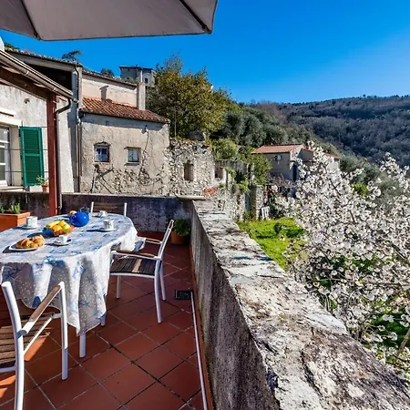 Semesterbostad Tipica Casa Antica Ligure - Ca' Del Ciliegio