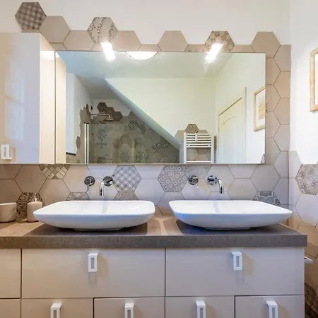 Holiday home Tipica Casa Antica Ligure - Ca' Del Ciliegio *