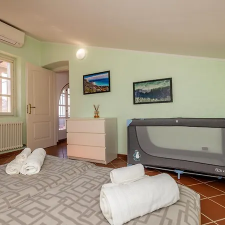 Tipica Casa Antica Ligure - Ca' Del Ciliegio