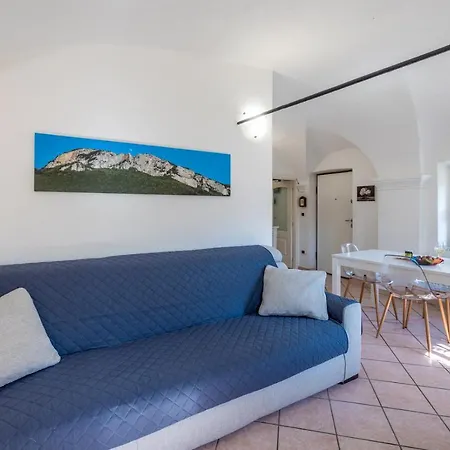 Semesterbostad Tipica Casa Antica Ligure - Ca' Del Ciliegio *
